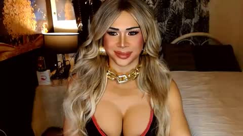 Snapshot of charismatic_apple chatting on 03/14/26, 08:03 charismatic_apple online show from 03/14/26, 08:03