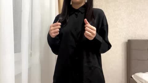 Snapshot of charissemacauley chatting on 11/25/25, 03:12 Valentina online show from 11/25/25, 03:12