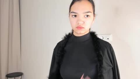 Snapshot of charitybergeaux chatting on 11/24/25, 07:41 MIchelle online show from 11/24/25, 07:41