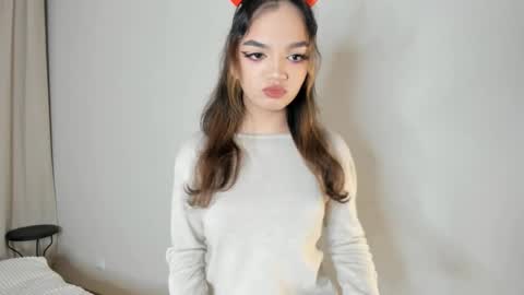 Snapshot of charitybergeaux chatting on 12/03/25, 07:05 MIchelle online show from 12/03/25, 07:05