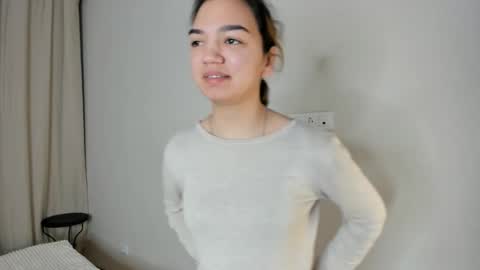 Snapshot of charitybergeaux chatting on 12/05/25, 09:18 MIchelle online show from 12/05/25, 09:18