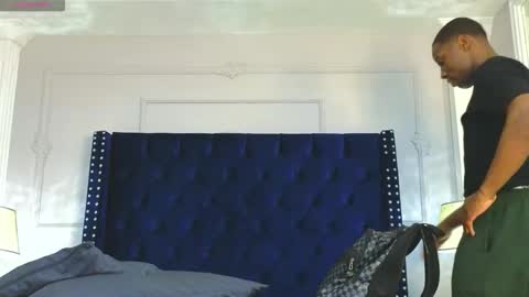 Snapshot of charlesbrown_ chatting on 01/17/26, 02:33 charlesbrown_ online show from 01/17/26, 02:33