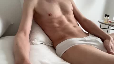 Snapshot of charlesdeparis chatting on 02/10/26, 12:09 charles online show from 02/10/26, 12:09