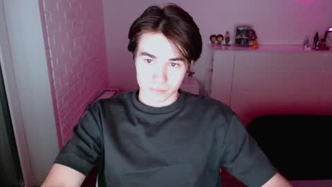 charleshanson69 online show from 11/04/25, 07:13