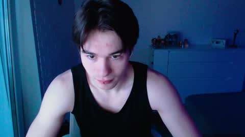 Snapshot of charleshanson69 chatting on 01/19/26, 12:20 charleshanson69 online show from 01/19/26, 12:20