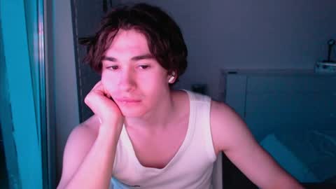 Snapshot of charleshanson69 chatting on 05/01/26, 04:11 charleshanson69 online show from 05/01/26, 04:11
