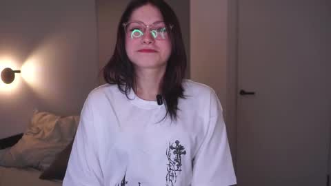 Snapshot of charletterosenbush chatting on 03/22/26, 06:33 Mia online show from 03/22/26, 06:33