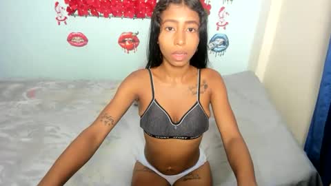 Snapshot of charley_hot chatting on 10/23/25, 06:17 charley_hot online show from 10/23/25, 06:17