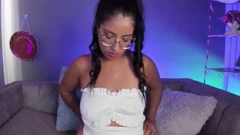 charlhot_ online show from 10/19/25, 02:07