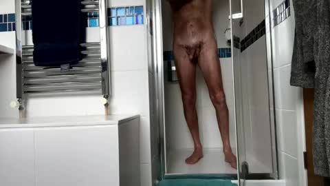 Snapshot of charlieg123 chatting on 01/04/25, 08:49 Gary online show from 01/04/25, 08:49