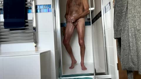 Snapshot of charlieg123 chatting on 02/18/25, 08:59 Gary online show from 02/18/25, 08:59