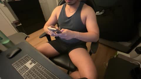 Snapshot of charliekkw chatting on 03/10/26, 02:16 charliekkw online show from 03/10/26, 02:16