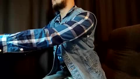 Snapshot of charlieoyeah chatting on 11/17/25, 10:04 CharlieOYeah online show from 11/17/25, 10:04