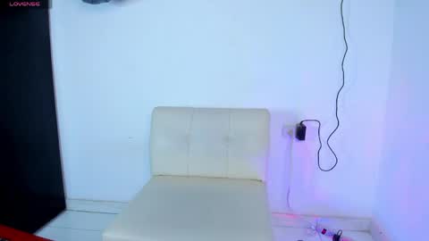Snapshot of charlietaylorr__ chatting on 04/28/26, 12:42 Charlie online show from 04/28/26, 12:42