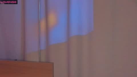 Yumi online show from 05/15/26, 11:45