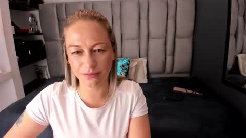 Charlot milf online show from 11/27/25, 11:56