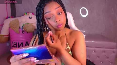 Charlote  online show from 11/18/25, 12:53