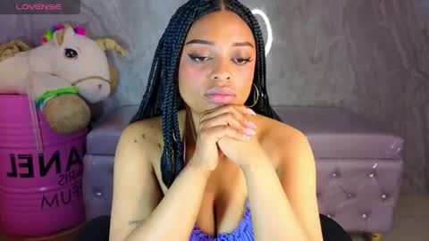 Snapshot of charlote_fun_a chatting on 04/17/26, 01:14 Charlote online show from 04/17/26, 01:14