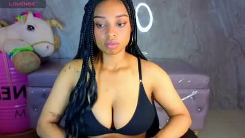 Snapshot of charlote_fun_a chatting on 04/27/26, 12:47 Charlote online show from 04/27/26, 12:47