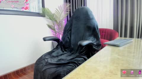 Charlote online show from 01/30/25, 02:47