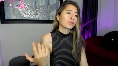 Charlote online show from 11/08/25, 11:43