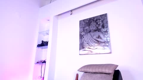 Charlote online show from 01/19/25, 02:04