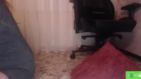 Snapshot of charloth_jones99 chatting on 04/14/26, 03:12 charlotte online show from 04/14/26, 03:12