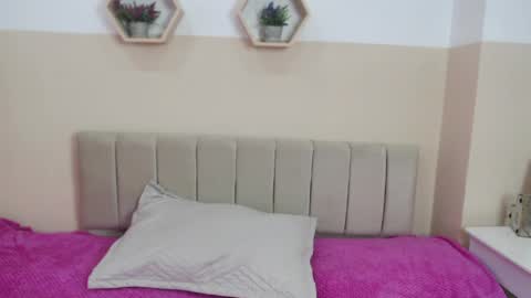 charlothe_dumont online show from 05/21/26, 01:40