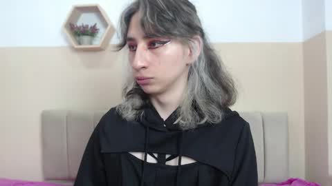 charlothe_dumont online show from 05/23/26, 01:26