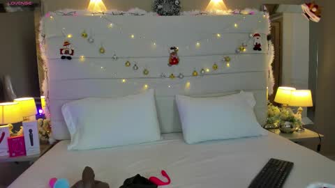 Charlotte online show from 11/26/25, 11:33