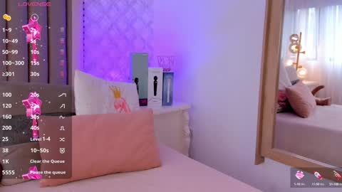   Charlotte  online show from 12/17/24, 06:42