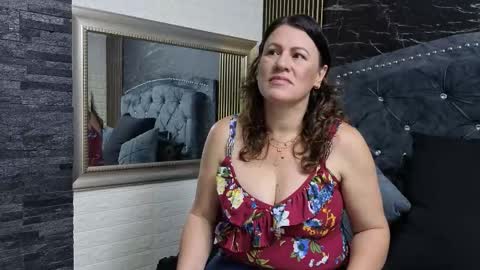 Snapshot of charlotte__g chatting on 03/15/26, 11:05 charlotte online show from 03/15/26, 11:05