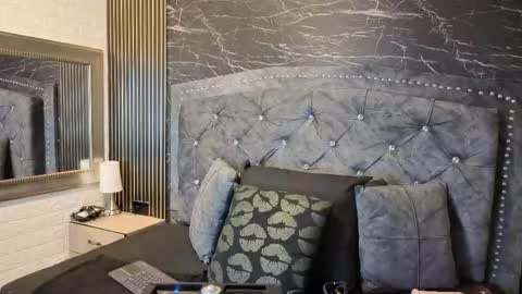 Snapshot of charlotte__g chatting on 03/26/26, 11:05 charlotte online show from 03/26/26, 11:05