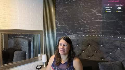 Snapshot of charlotte__g chatting on 04/09/26, 11:04 charlotte online show from 04/09/26, 11:04