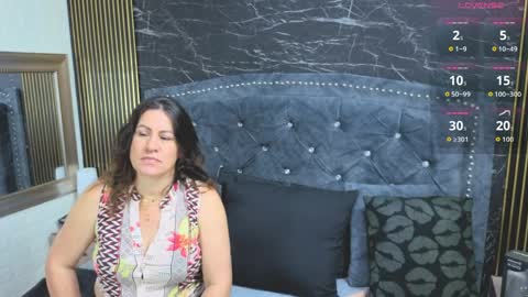 Snapshot of charlotte__g chatting on 04/11/26, 11:14 charlotte online show from 04/11/26, 11:14