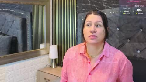 Snapshot of charlotte__g chatting on 04/18/26, 11:03 charlotte online show from 04/18/26, 11:03