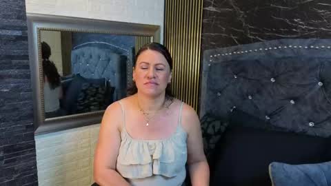Snapshot of charlotte__g chatting on 06/03/26, 11:24 charlotte online show from 06/03/26, 11:24
