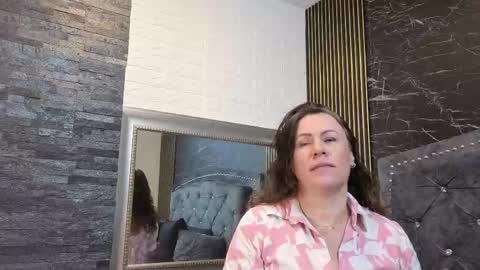 Snapshot of charlotte__g chatting on 06/06/26, 11:48 charlotte online show from 06/06/26, 11:48
