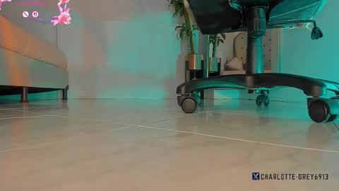 charlotte  grey online show from 11/27/25, 09:06