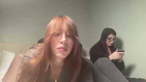 charlotte_blue2 online show from 12/01/25, 04:17