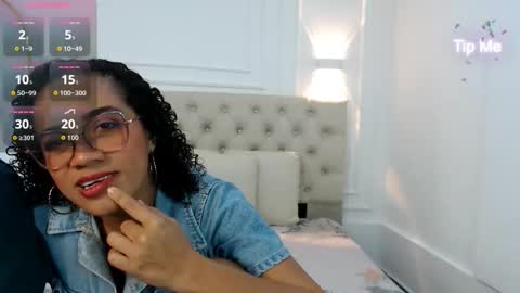 Snapshot of charlotte_dante212 chatting on 11/18/25, 04:39 charlottte y dante online show from 11/18/25, 04:39