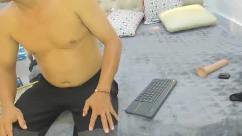 Snapshot of charlotte_dante212 chatting on 01/16/26, 02:04 charlottte y dante online show from 01/16/26, 02:04