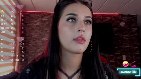 Snapshot of charlotte_greys chatting on 01/09/26, 08:32 Charlotte online show from 01/09/26, 08:32