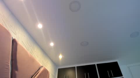 Snapshot of charlotte_icee chatting on 12/28/24, 07:11 Charlotte Icee online show from 12/28/24, 07:11