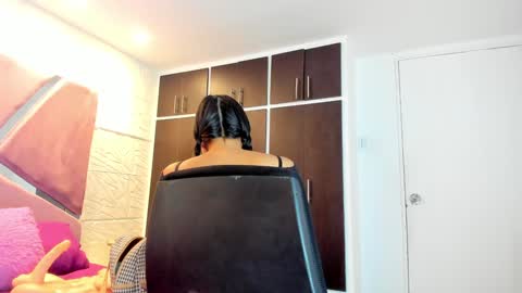 Snapshot of charlotte_icee chatting on 02/06/25, 03:41 Charlotte Icee online show from 02/06/25, 03:41