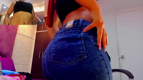 Snapshot of charlotte_icee chatting on 09/18/25, 04:20 Charlotte Icee online show from 09/18/25, 04:20