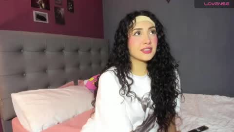 Charlotte james online show from 06/01/26, 12:45