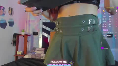 Snapshot of charlotte_landry__ chatting on 05/26/26, 04:25 CHARLOTTELANDRY online show from 05/26/26, 04:25