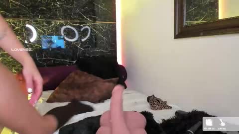 charlotte_line online show from 10/27/25, 06:45