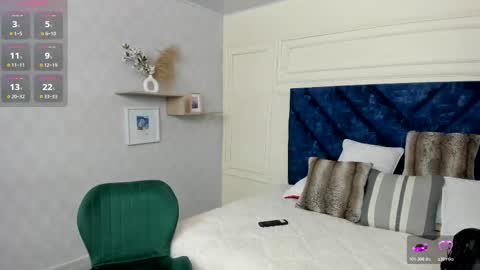 Charlotte Mayers online show from 12/18/25, 11:27